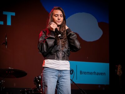 The Voice Kids-Gewinnerin Georgia Balke | © AWO Bremerhaven/Simone Hryzyk The Voice Kids-Gewinnerin Georgia Balke | © AWO Bremerhaven/Simone Hryzyk